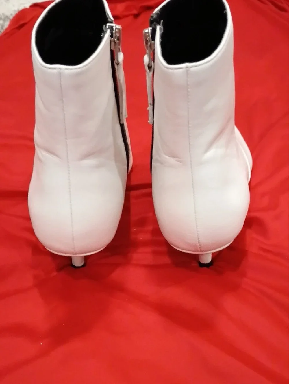 Topshop White Pointed Toe Ankle Booties with Side Zip